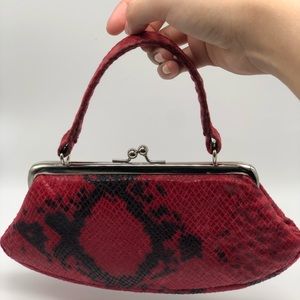 Faux Red Leather Purse🖤❤️